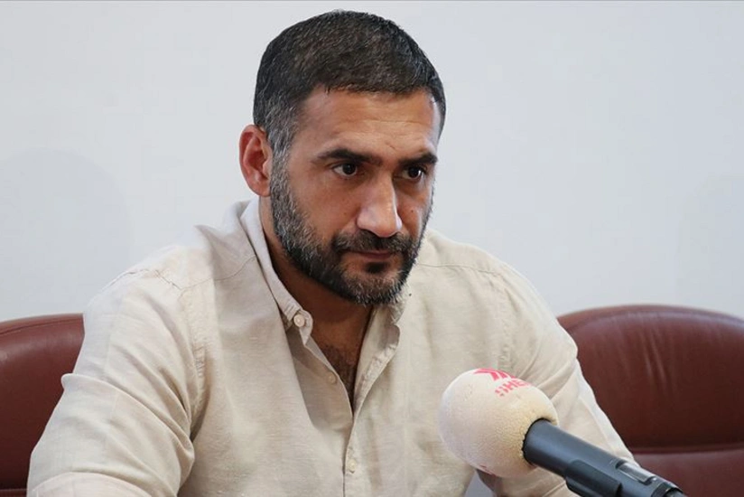 Qalatasarayın sabiq hücumçusu 44 yaşında karyerasını bərpa etdi
