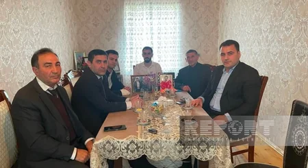 Biləsuvarda Aprel döyüşləri şəhidlərinin xatirəsi anılıb