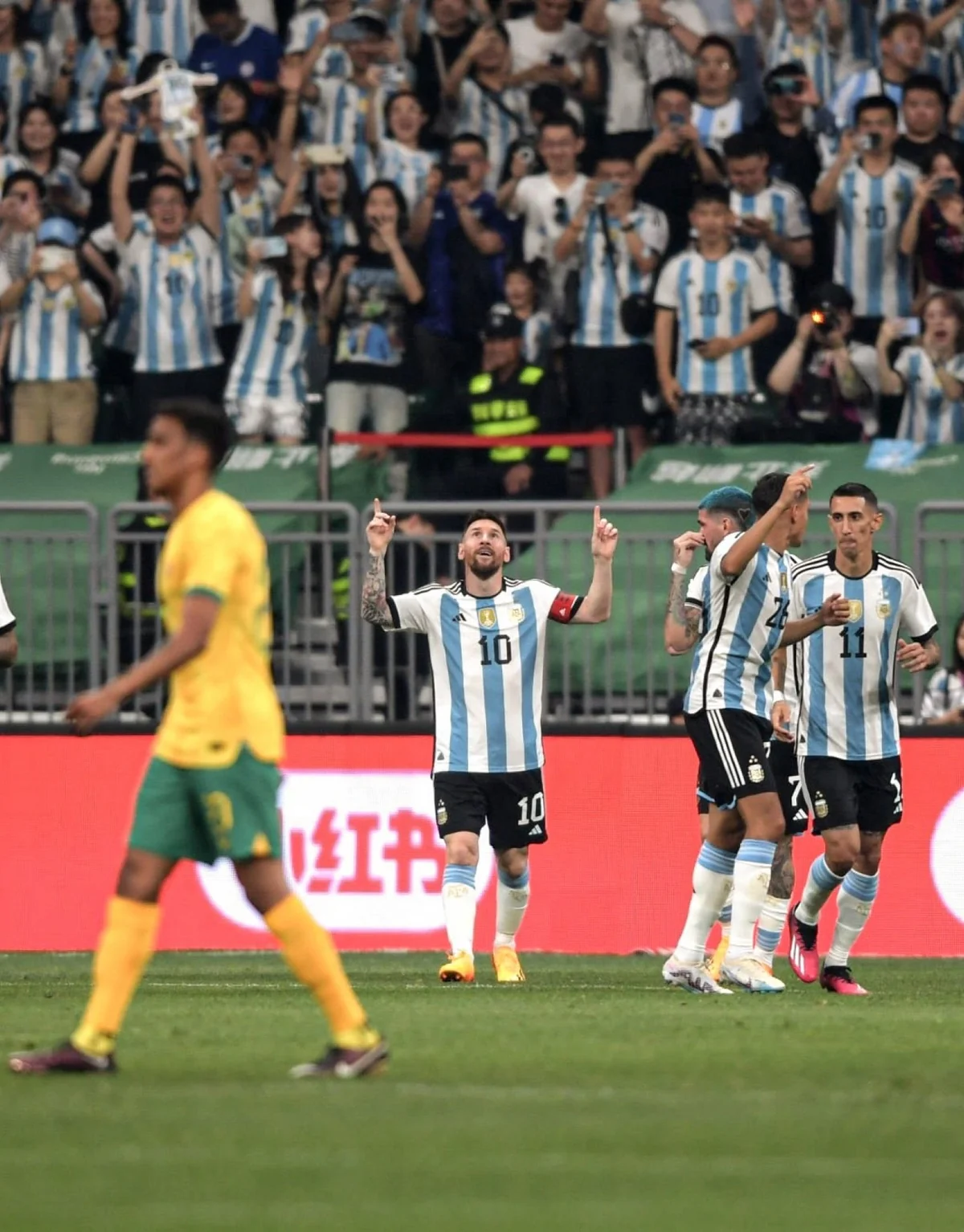 Lionel Messi karyerasının ən erkən qolunu vurub