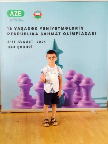 Altı yaşlı şahmatçının atası: Onun potensialının olduğunu hiss edirik