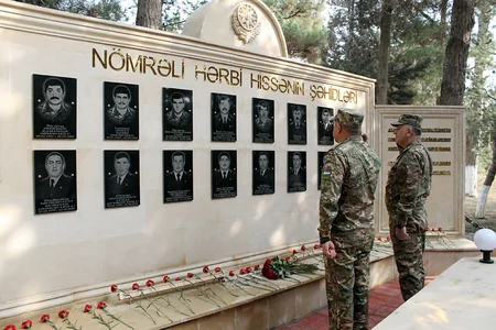 Özbəkistanın müdafiə naziri Azərbaycanda hərbi hissələri ziyarət edib