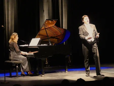 Azərbaycanın xalq mahnısı Fransada keçirilən konsertdə tanınmış müğənninin ifasında səsləndirilib