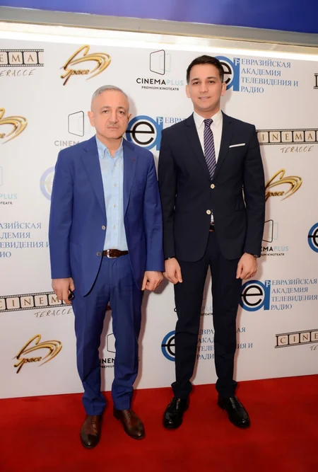 Вагиф Мустафаев удостоился китайской награды в кинотеатре CinemaPlus Азербайджан - ФОТО