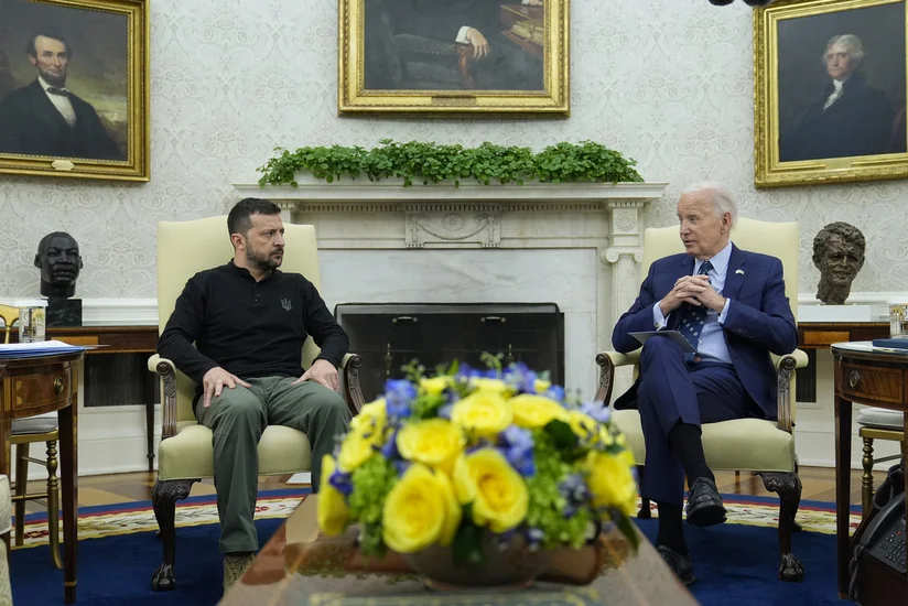 Biden team prepares to rush last-minute aid to Ukraine