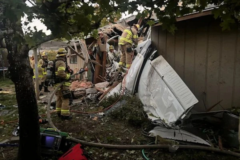 Plane crashes into residential building in US, killing 2
