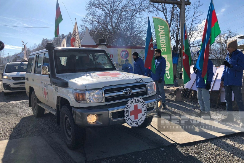 Xankəndi-Laçın yolunda BQXK-nın avtomobilləri növbəti dəfə hər iki istiqamətə maneəsiz hərəkət ediblər - YENİLƏNİB