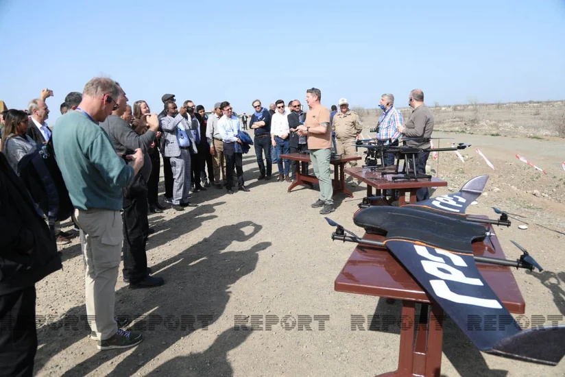 Участники международной конференции ознакомились с региональным мобильным лагерем ANAMA в Агдаме