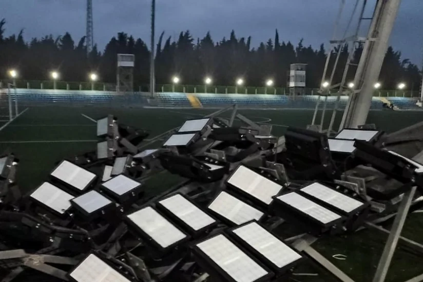 Tovuz şəhər stadionunun işıq dirəyi ilə bağlı mütəxəssislər dəyərləndirmə aparırlar