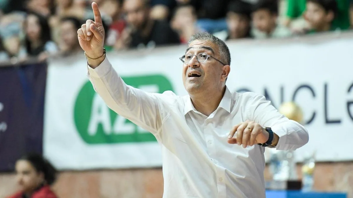 Xəzrinin baş məşqçisi: Yersiz top itkiləri məğlubiyyətə səbəb oldu