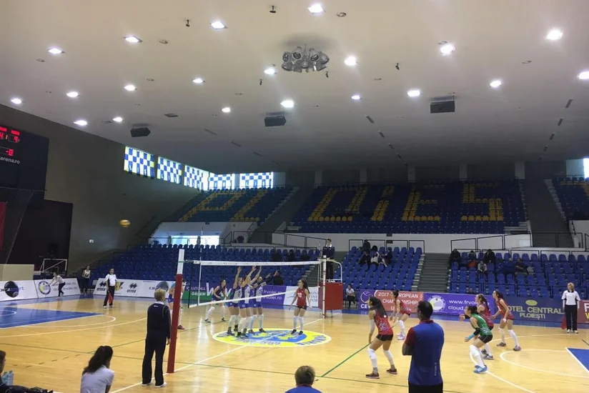 Azərbaycanın gənc qızlardan ibarət voleybol millisi ilk oyununu keçirib