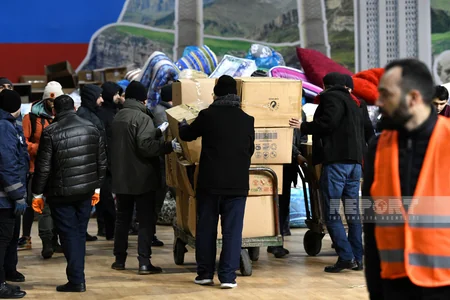 İndiyədək Bakıdan Türkiyəyə 35 TIR yardım göndərilib