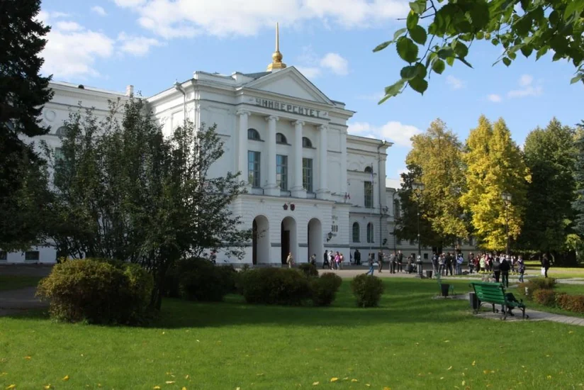 Tomsk Dövlət Universitetinin rektoru Azərbaycan xalqından üzr istəyib
