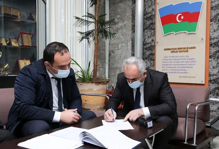 Azərbaycanda daha 5 siyasi partiya ofislə təmin olunub