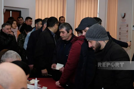 Aktauda yaşayan Azərbaycan vətəndaşları səsvermədə fəal iştirak edirlər