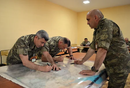 Azərbaycan Ordusunda döyüş atışlı intensiv taktiki təlimlər başlayıb