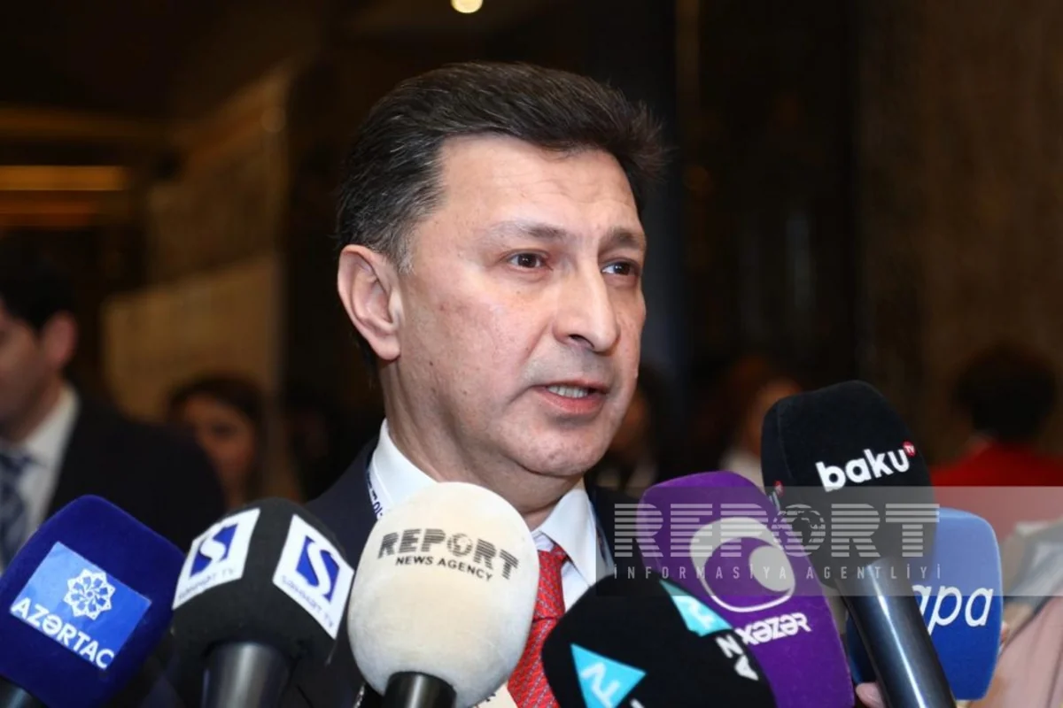 Rektor ATU-nun yaşlı əməkdaşlarının işindən danışıb