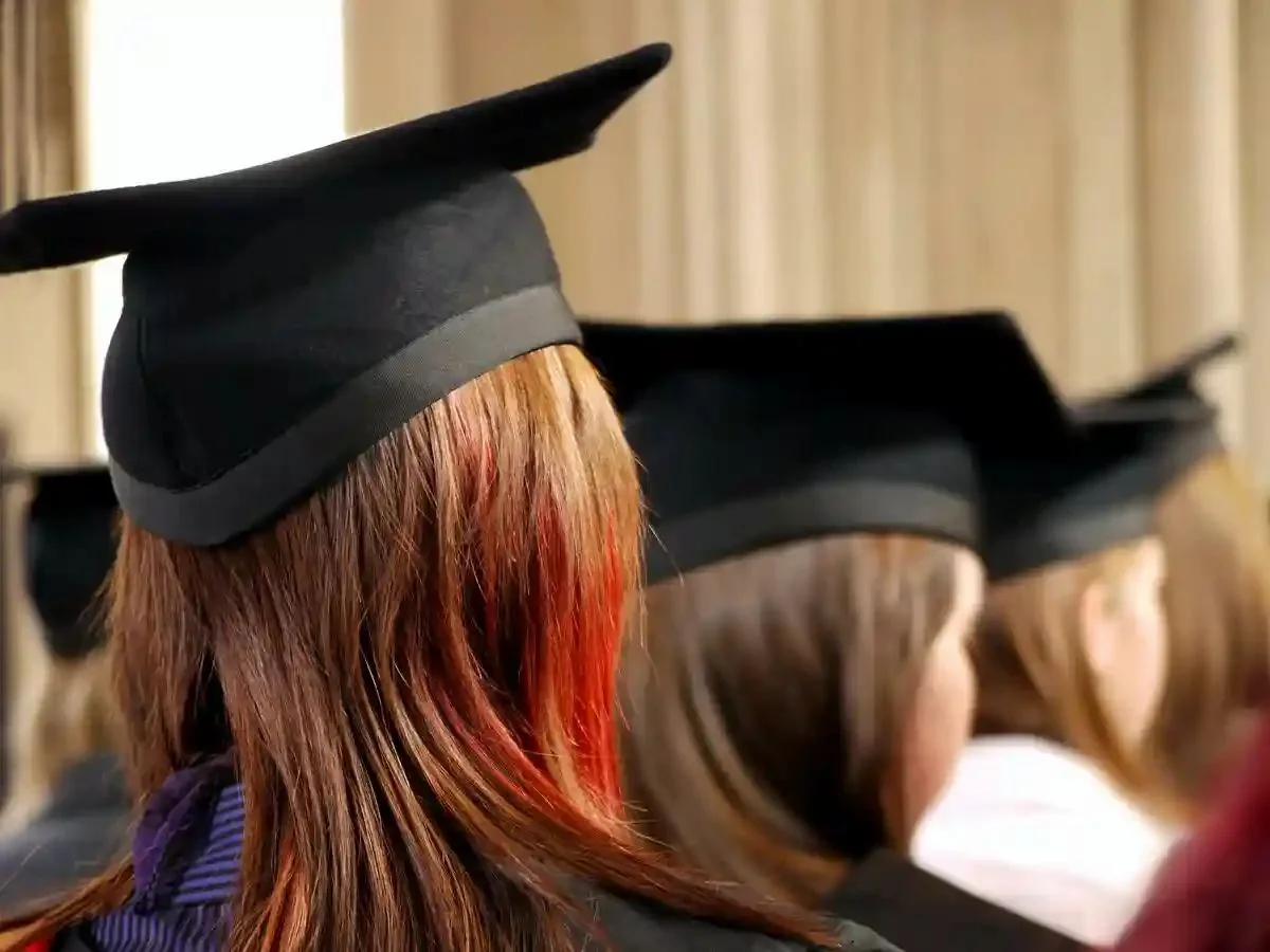Ombudsman universitetlərdə dövlət sifarişli yerlərin artırılmasını təklif edib