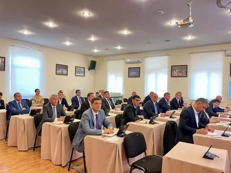 Regional gənclər və idman idarələrinin rəisləri ilə görüş keçirilib