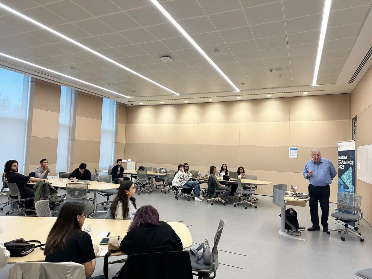 Университет ADA и MEDİA организуют лекции для студентов в рамках проекта Visiting Lecturer