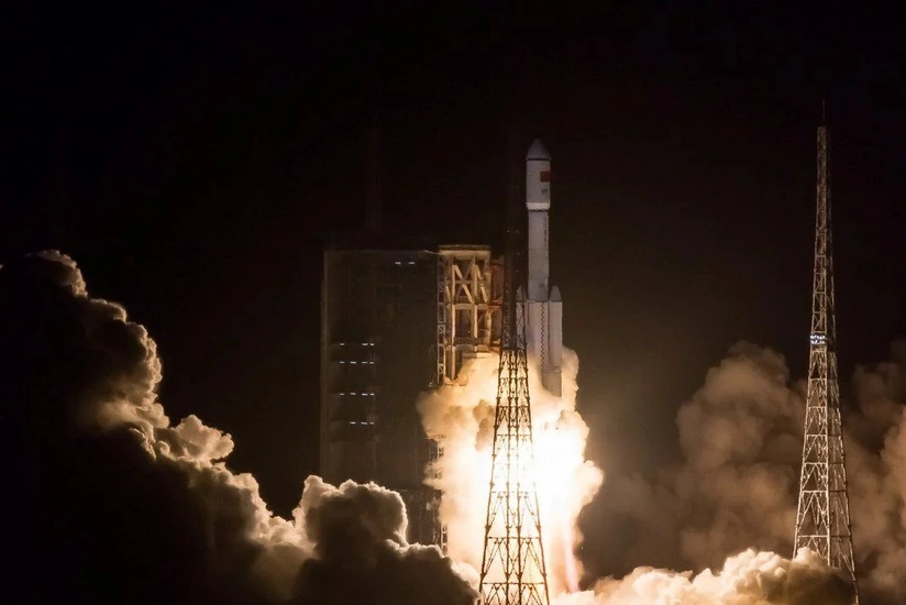 Çin kosmosa 7 yeni peyk buraxıb