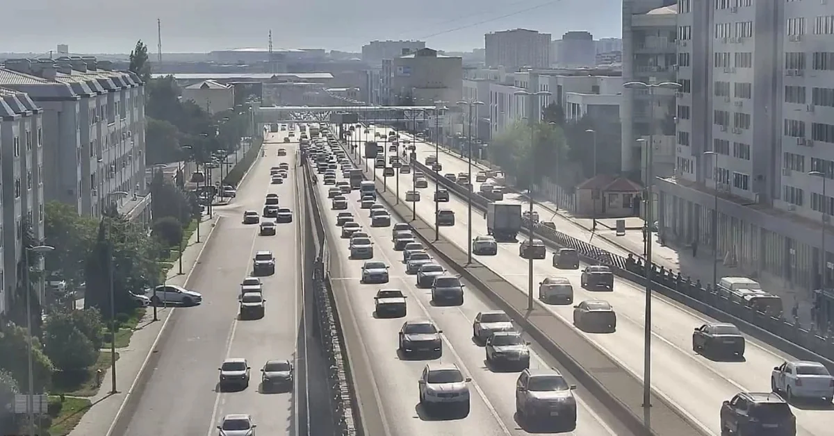 Bakının bir sıra yollarında tıxac yaranıb