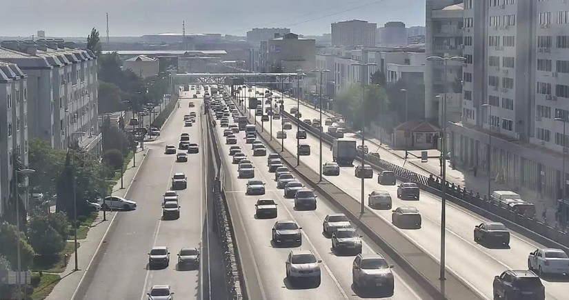 Bakının bir sıra yollarında tıxac yaranıb