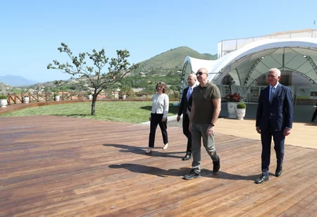 Prezident İlham Əliyevə Laçın şəhərinin Baş planı təqdim olunub