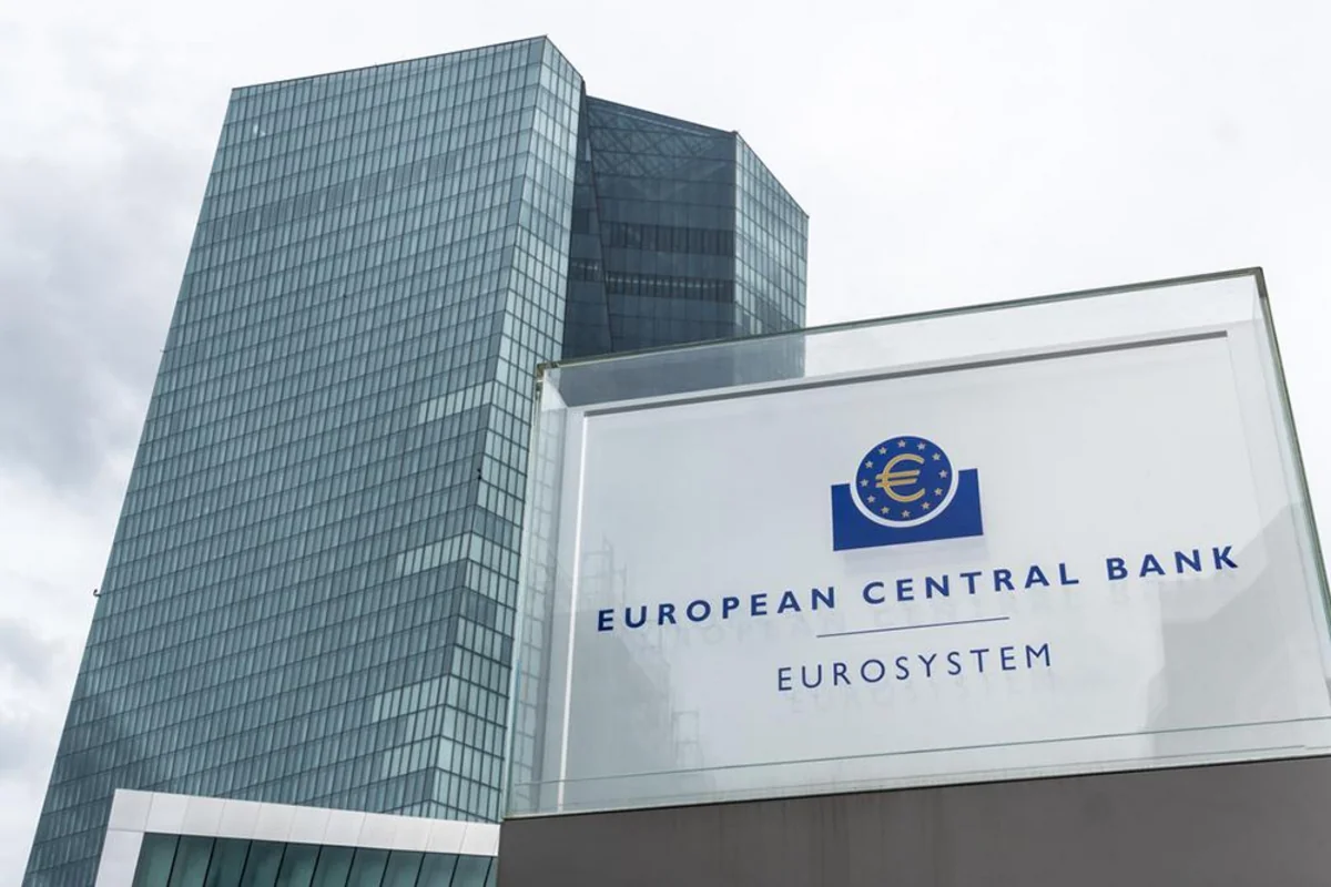 ECB warns Europe of negative risks due to high public debt