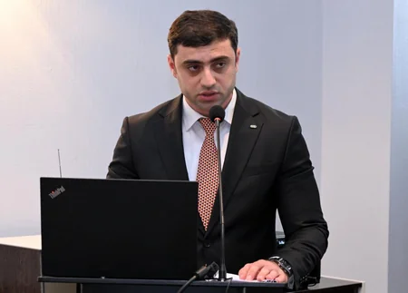 Gənclər və idman naziri federasiya nümayəndələri ilə görüşüb