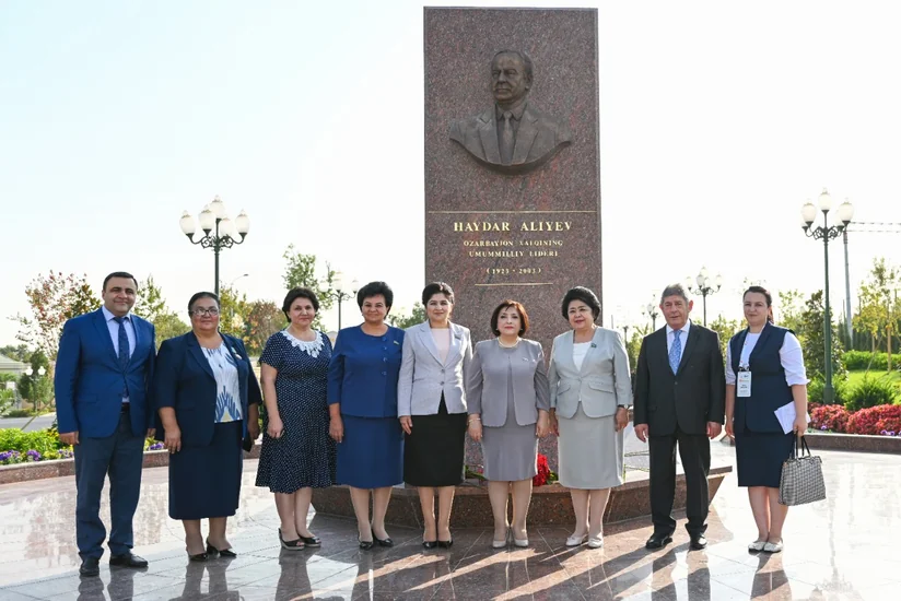 Milli Məclisin nümayəndə heyəti Daşkənddə Heydər Əliyev Meydanında olub