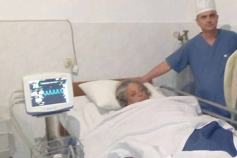 Xarici KİV nümayəndələri və hərbi attaşelər ermənilərin yaraladığı Sərvinaz Quliyevaya baş çəkiblər
