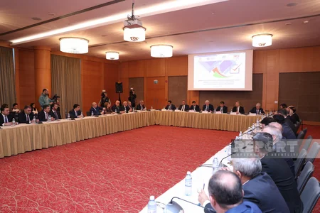 Media subyektlərinin bərabər seçkiqabağı təşviqat imkanları ilə bağlı müzakirələr aparılıb