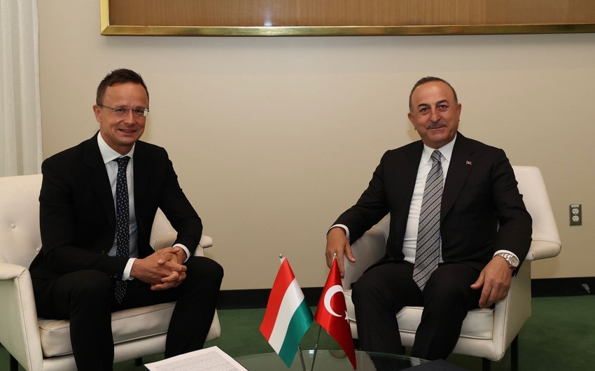 Türkiyə və Macarıstan xarici işlər nazirləri NATO-nun genişlənməsini müzakirə ediblər