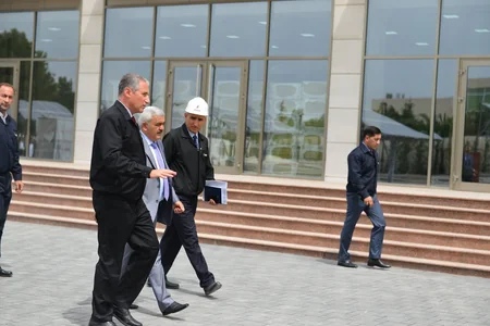 SOCAR prezidenti Etilen-Polietilen Zavodundakı təmir və modernizasiya işlərinin gedişi ilə tanış olub