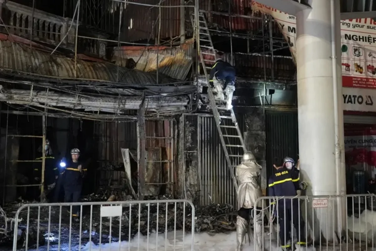 Hanoi cafe fire kills 11; police arrest suspect