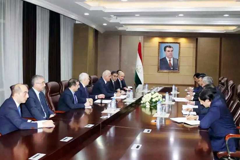 Düşənbə-Bakı birbaşa hava reysinin bərpa edilməsinə dair müzakirələr aparılıb