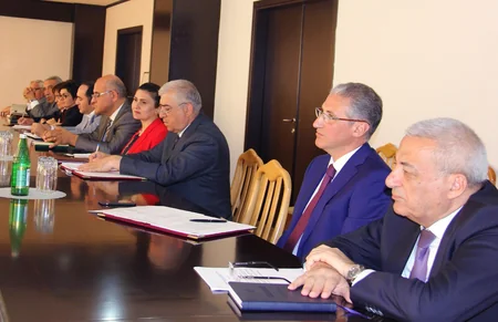 Muxtar Babayev İctimai Ekoloji Şuranın üzvləri ilə görüşüb