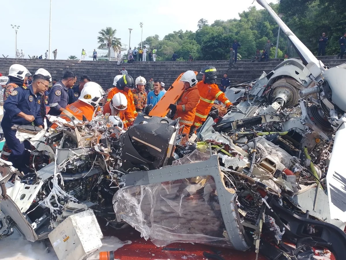 Malayziyada helikopterlər toqquşub, azı 10 nəfər ölüb