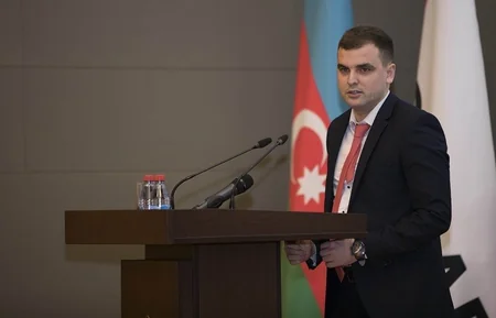 SOCAR-ın daxili təqaüdünü qazanmış tələbələrə plastik kartlar təqdim olundu