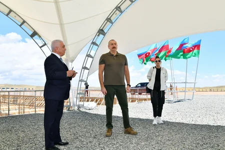 İlham Əliyev və Mehriban Əliyeva “Cəbrayıl” enerji qovşağının təməlqoyma mərasimində iştirak ediblər - YENİLƏNİB