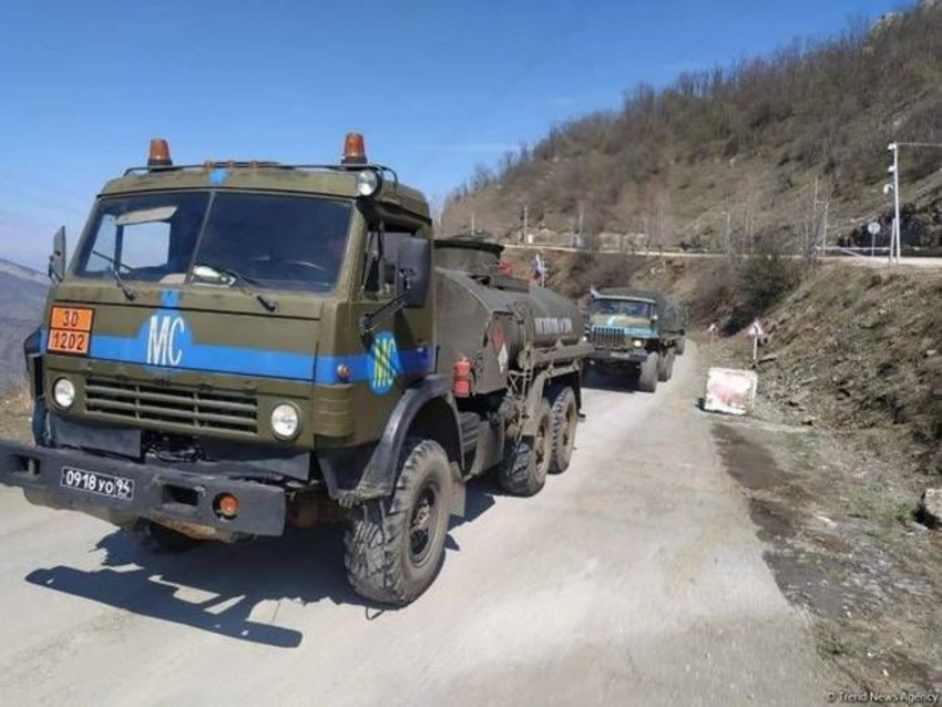 Şuşada sülhməramlıların KamAZı aşıb, ermənilərə məxsus avtomobillərdə yanğın olub