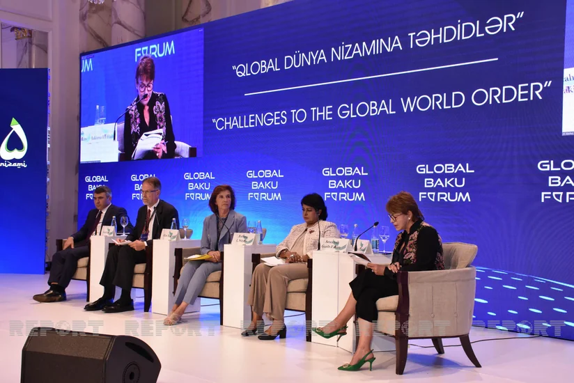 Bakı Forumunda növbəti panel iclası keçirilib