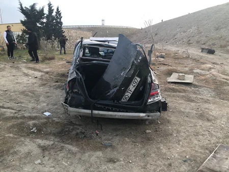 Sumqayıtda 3 nəfərin ölümü ilə nəticələnən qəza anının görüntüləri yayılıb