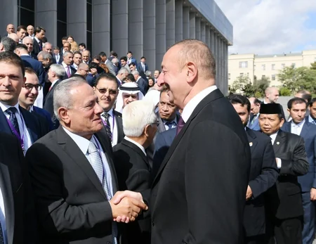 Prezident İlham Əliyev Azərbaycan parlamentinin 100 illiyi münasibətilə keçirilən təntənəli iclasda iştirak edib