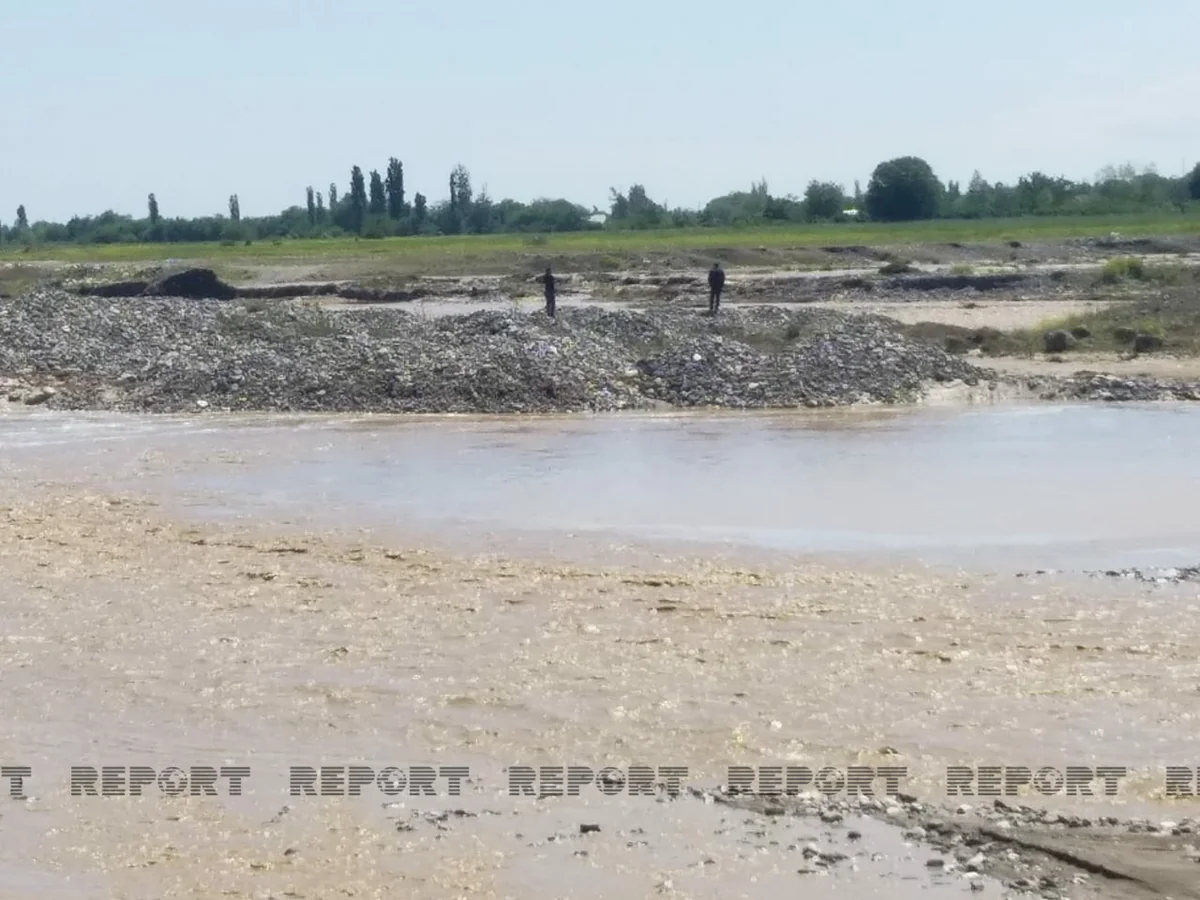 Güclü yağış Ağdamda bir sıra fəsadlar törədib
