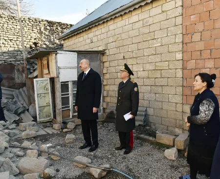 Prezident İlham Əliyev zəlzələ bölgəsinə gedib - FOTOLAR - YENİLƏNİB