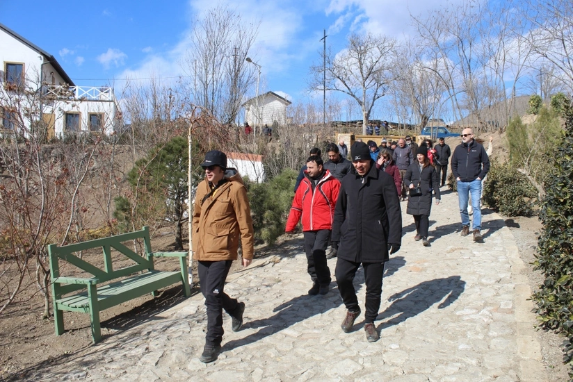 Beynəlxalq səyyahlar Laçında tikinti-quruculuq işləri ilə tanış olublar - YENİLƏNİB