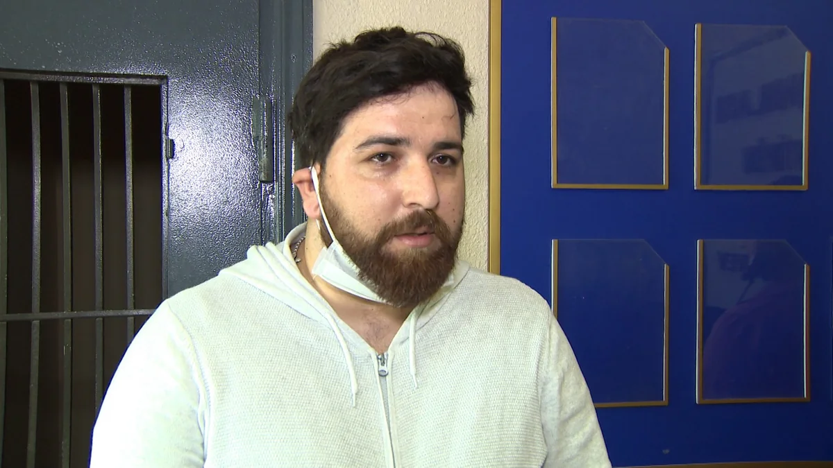 Bakıda özünü jurnalist kimi təqdim edən salon rəhbəri cərimələndi - VİDEO