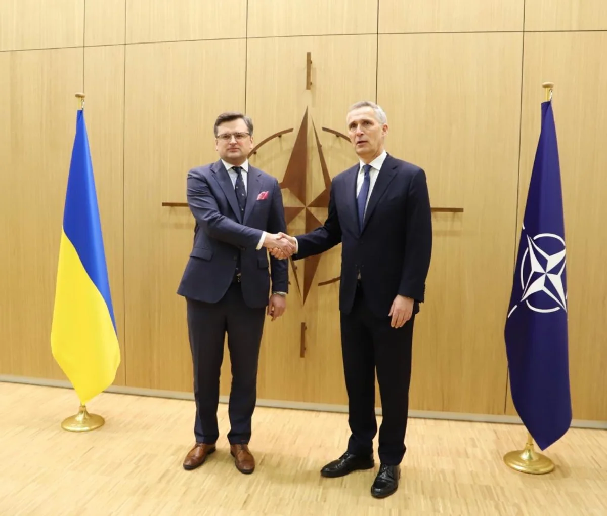 Состоялась встреча между генсеком НАТО и главой МИД Украины