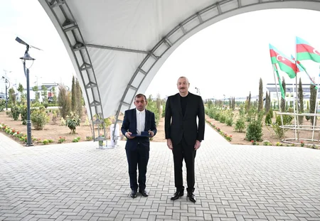 İlham Əliyev və birinci xanım Ağdamın Sarıcalı kəndinin ilk mərhələsinin açılışında iştirak edib - YENİLƏNİB-3